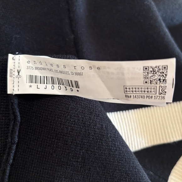 ENDLESS ROSE CONTRAST TRIM KNIT DRESS PETITE SMALL SLEEVELESS - Picture 9 of 9